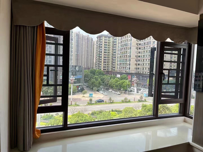 MC-003  窗紗一體帶護(hù)欄實景